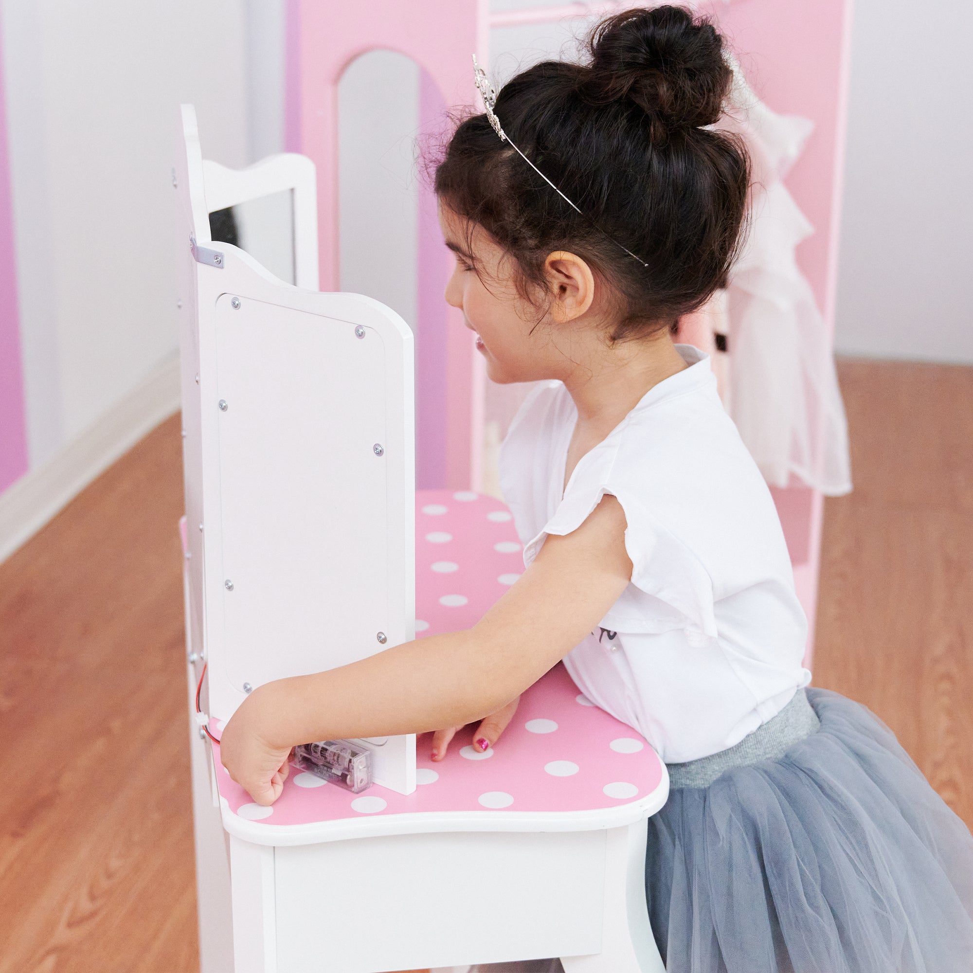 Teamson Kids Gisele 2-pc Teamson Dot UK Vanity, Wooden White/Pink LED Fashion – Polka Prints